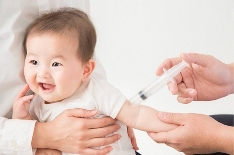 Lịch tiêm phòng quan trọng 6 tháng đầu đời cho trẻ