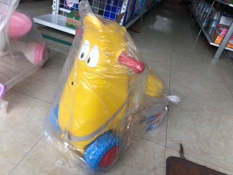 Xe chòi chân lava