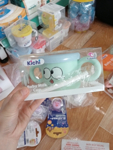 Cốc sữa trẻ em Kichi 240ml - Dễ thương và an toàn