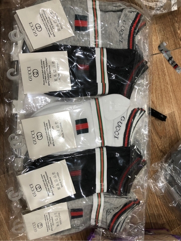 Tất Nam Cổ Ngắn Gucci
