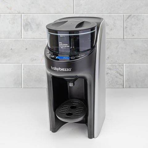 Máy pha sữa Baby Brezza Formula Pro Advanced Black/White