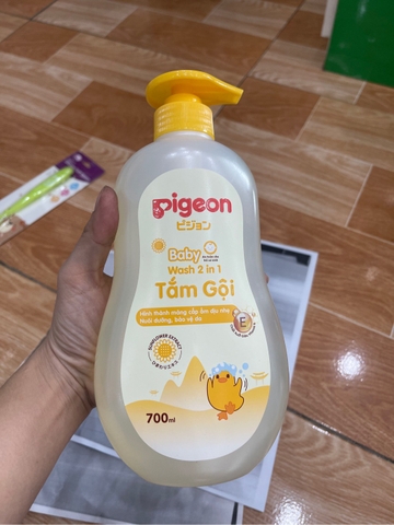 Tắm - Gội 2 in 1 Pigeon 700ml - Hoa hướng dương Không Paraben
