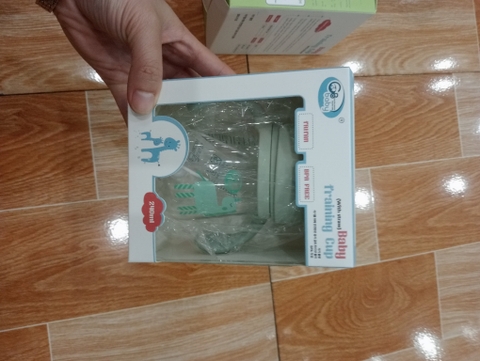 Bình Uống Nước Tập Uống Cho Bé 240ml – Đồng Hành Cùng Bé Khám Phá Thế Giới Nước Uống