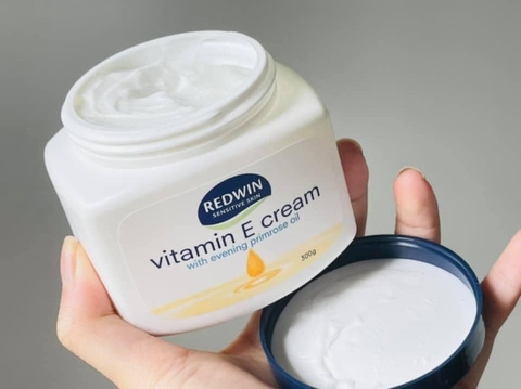 Kem dưỡng da vitamin E và tinh dầu hoa anh thảo Redwin Vitamin E Cream của Úc 300g