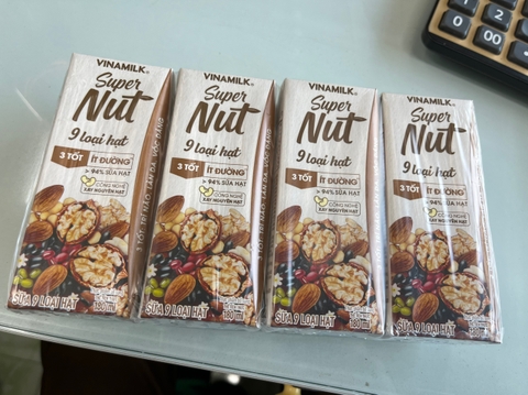 Sữa 9 loại hạt Vinamilk Super Nut 4*180 ML (>4 tuổi)
