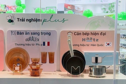 Haatz có mặt tại Hachi Hachi ở trung tâm Sài Gòn