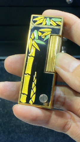 Dunhill Swiss Made
hình đầu hổ nổi