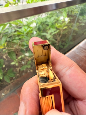 Dunhill chính hãng men đỏ makie sư tử
