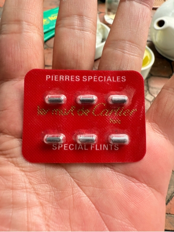 Đá cartier chính hãng hàng mới chưa qua sử dụng
