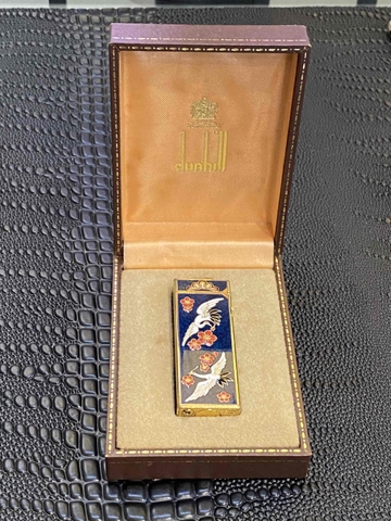 Dunhill Swiss Made
hình hạt tiên nổi