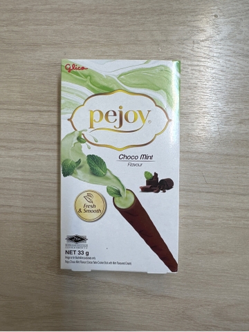 Bánh PEJOY kem sô cô la bạc hà hộp giấy 33g