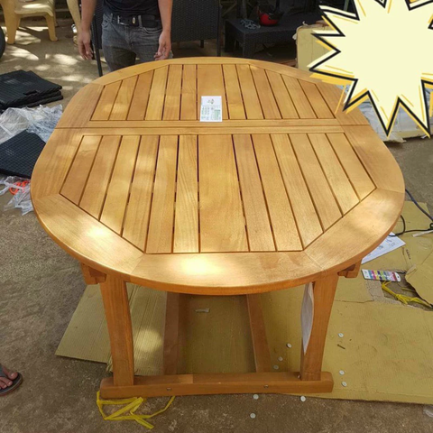Bàn ăn gỗ ngoài thông minh Oval thanh lý- Outdoor dinning table
