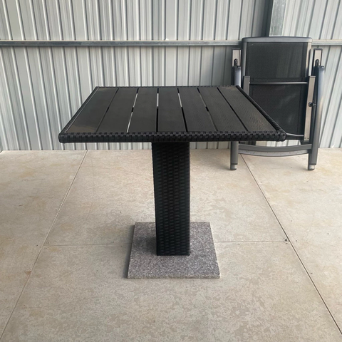BÀN ĂN NGOÀI TRỜI, BÀN CÀ PHÊ GIẢ MÂY KDG026 70 × 70 × 75 cm | Bền Đẹp – Sang Trọng – Chống Chịu Thời Tiết