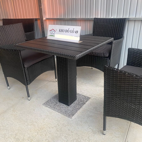 BÀN ĂN NGOÀI TRỜI, BÀN CÀ PHÊ GIẢ MÂY KDG026 70 × 70 × 75 cm | Bền Đẹp – Sang Trọng – Chống Chịu Thời Tiết