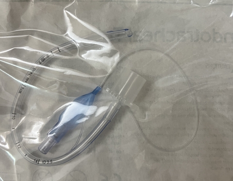 Ống nội khí quản EasySeal có bóng, cong miệng