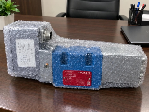 Van servo MOOG D634-1085 – P40KA6F0VSM2, 350 bar, 24VDC