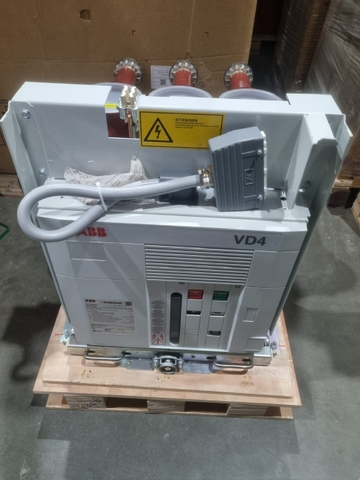 Máy cắt chân không ABB VD4