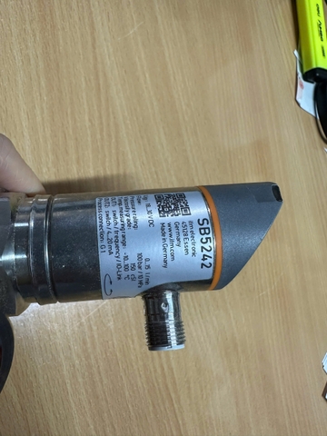 Cảm biến đo lưu lượng IFM SB5242
