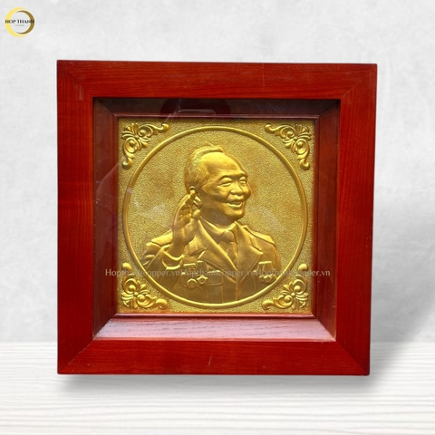 TRANH CHÂN DUNG ĐẠI TƯỚNG VÕ NGUYÊN GIÁP BẰNG ĐỒNG DÁT VÀNG - KÍCH THƯỚC 38X38CM