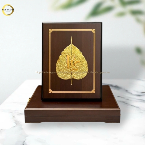 TRANH LÁ BỒ ĐỀ CHỮ LỘC BẰNG ĐỒNG  DÁT VÀNG  - QUÀ TẶNG ĐỂ BÀN (KÍCH THƯỚC 20X25CM)