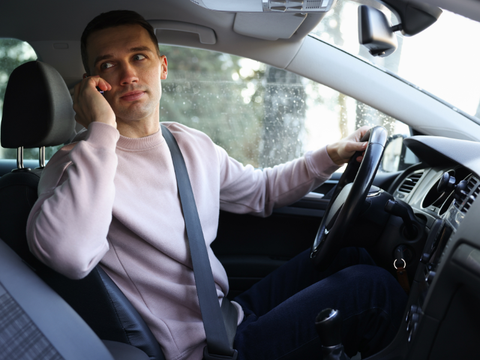 Thuê Kia Carnival có tài TP.HCM – Theo giờ/đưa đón sân bay (báo giá)