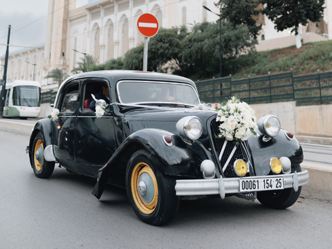 Bí mật: Xe cưới rẻ thường là xe cũ hơn 10 năm