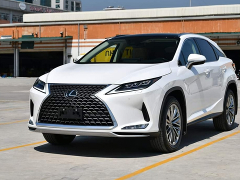 Cho Thuê Xe Lexus RX450H Có Tài Hoặc Tự Lái Tại TP.HCM