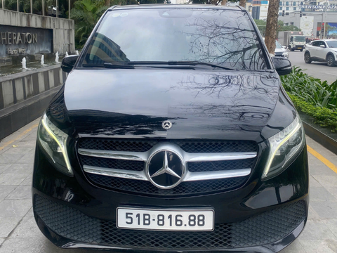 Cho Thuê Xe Mercedes V250 VIP 7 Chỗ Tại TP.HCM Có Tài Xế