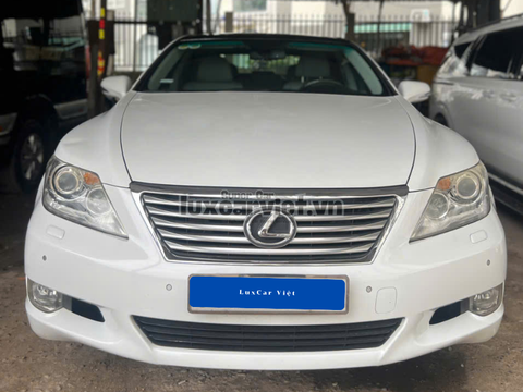 Thuê Xe Lexus LS460 4 Chỗ Có Tài Tại TP.HCM