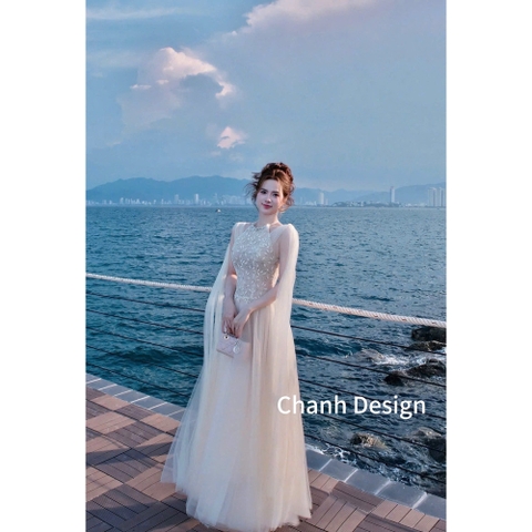 Đầm thiết kế cổ yếm voan tùng xoè