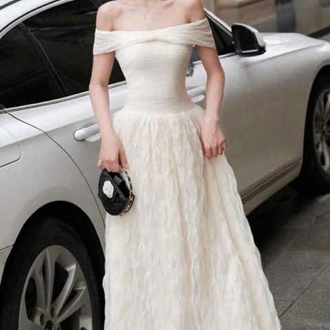 Đầm trễ vai nơ ôm ngực đi tiệc dáng dài cao cấp phối voan xoăn sang chảnh