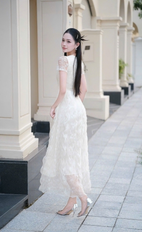 Đầm ren thiết kế cao cấp phối tay ren sang chảnh tầng voan lượn sóng dáng dài trắng kem cổ tròn