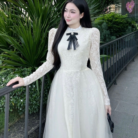 Đầm thiết kế ren bèo cổ tròn tay dài công chúa xoè