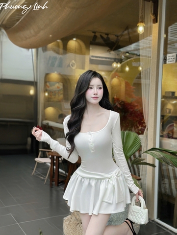 Đầm cổ chữ U cài cúc chân xếp ly buộc nơ
