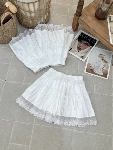 Chân váy ren tầng trắng
