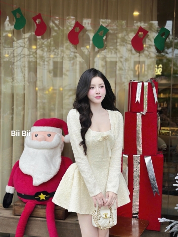 Đầm cổ vuông tay dài dạ lấp lánh