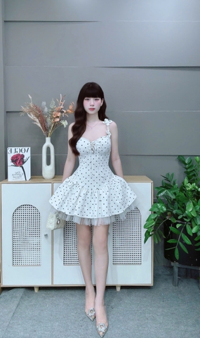 Váy 2 dây trắng bi nhỏ phối voan