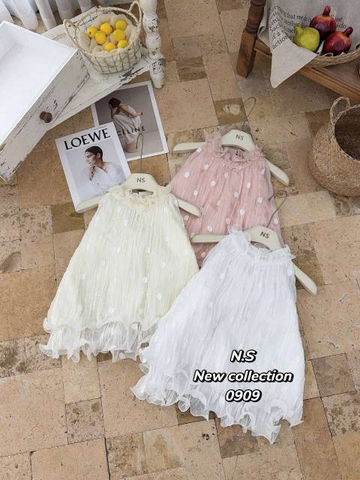 Áo kiểu cổ yếm bèo chấm bi voan nổi