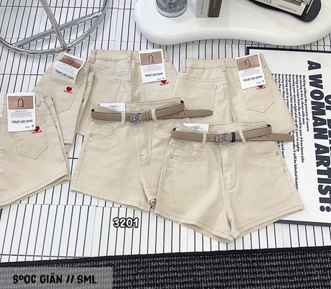 JS12 quần short kaki thêu tim túi sau 3201