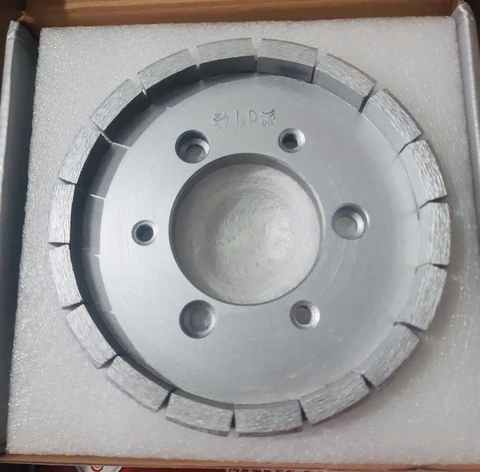 Bát mài cạnh gạch 150 lỗ 60 Bạc