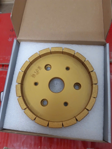 Bát mài cạnh gạch 150 vàng