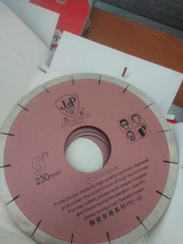 Lưỡi cắt jp230 tc6 hồng