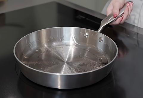 Malloca hướng dẫn tôi chảo tạo lớp chống dính tự thân