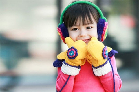 5 THÓI QUEN BẢO VỆ MẮT CHO BÉ MÙA LẠNH