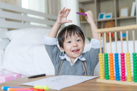 Chăm sóc trẻ thời đại số: Đừng để con lớn mà không vượt trội