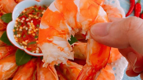 Tại sao con ăn nhiều tôm cua nhưng vẫn thiếu Canxi?