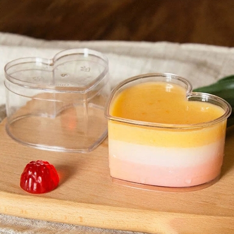 Cốc Nhựa Trái Tim Đựng Bánh Lạnh