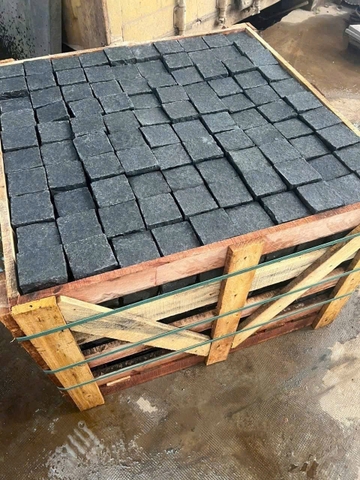 Đá Cubic 10x10