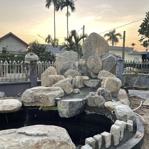 Đá Bazan Trang Trí Hồ Koi Tự Nhiên