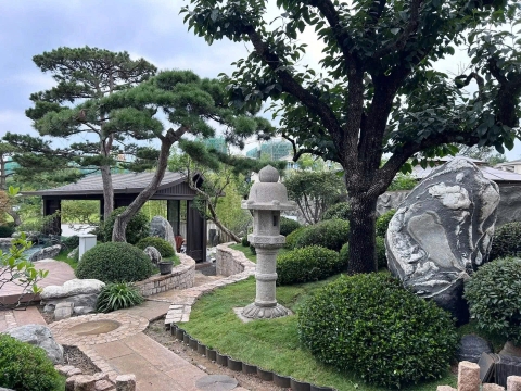 Đá Cảnh Quan Sân Vườn